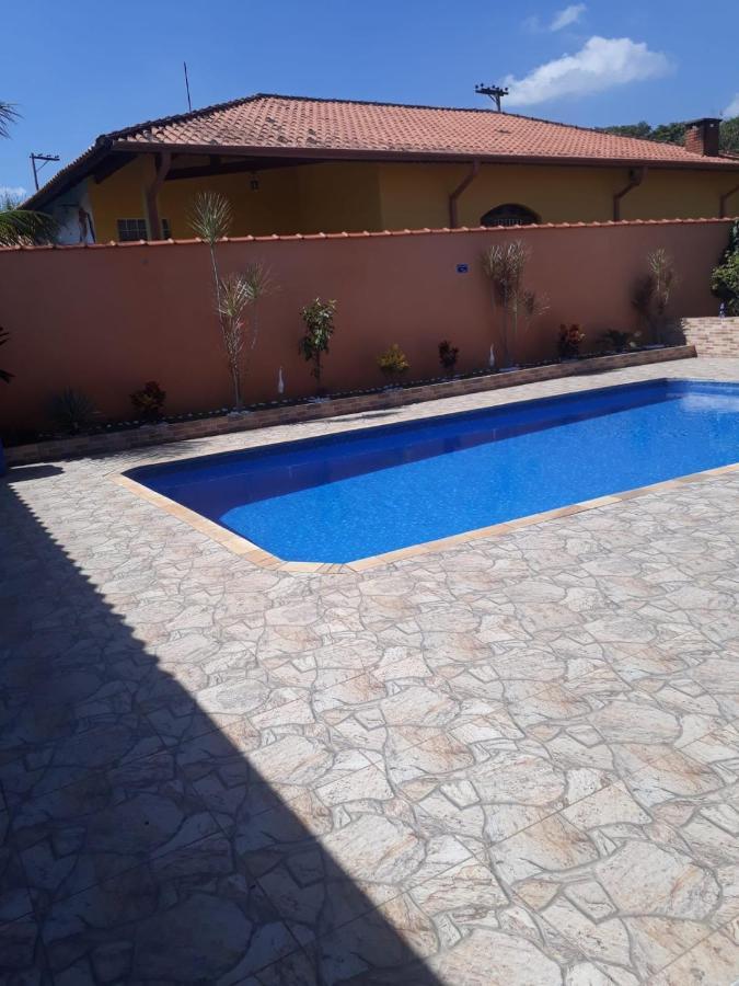 Chacara Bella Vida Com Piscina Churrasqueira Salao De Festas Fogao A Lenha Quadra 아라사리구아마 외부 사진