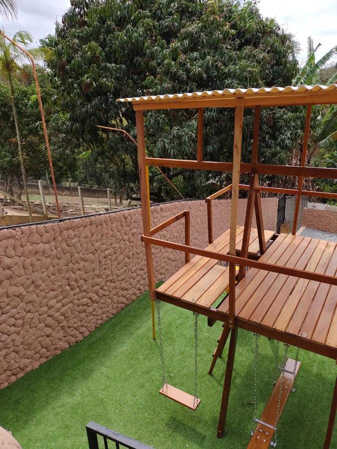 Chacara Bella Vida Com Piscina Churrasqueira Salao De Festas Fogao A Lenha Quadra 아라사리구아마 외부 사진