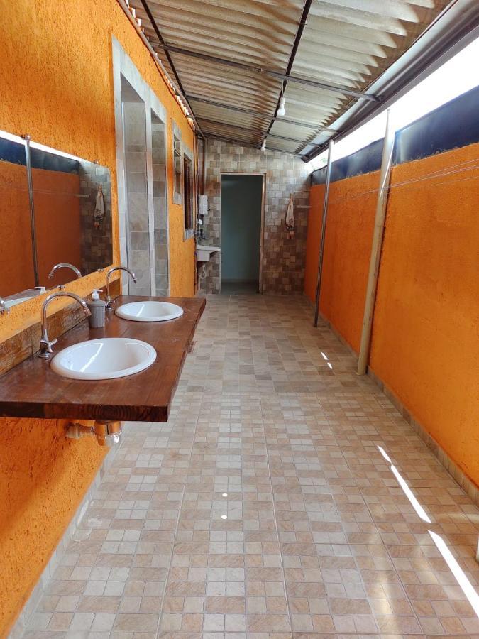 Chacara Bella Vida Com Piscina Churrasqueira Salao De Festas Fogao A Lenha Quadra 아라사리구아마 외부 사진