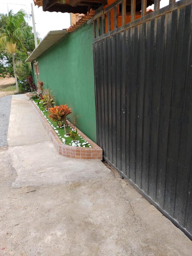 Chacara Bella Vida Com Piscina Churrasqueira Salao De Festas Fogao A Lenha Quadra 아라사리구아마 외부 사진