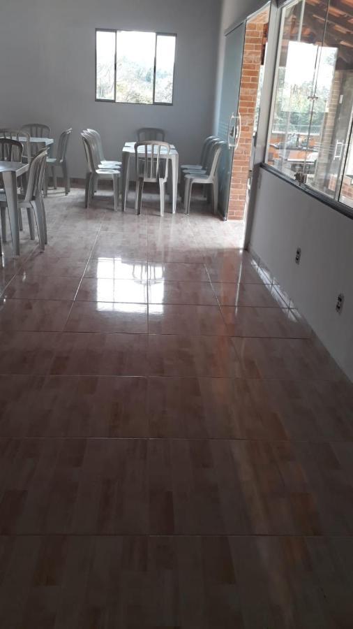 Chacara Bella Vida Com Piscina Churrasqueira Salao De Festas Fogao A Lenha Quadra 아라사리구아마 외부 사진